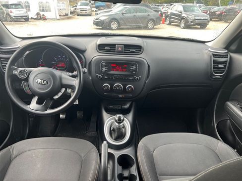 Used 2014 Kia Soul FWD image 15