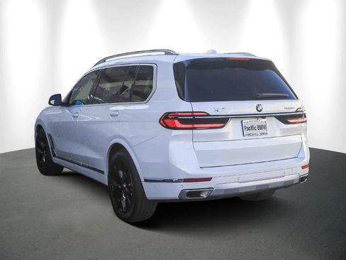 Certified 2023 BMW X7 xDrive40i w/ Premium Package image 4