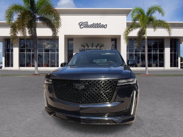 Used 2024 Cadillac Escalade Premium Luxury AWD/4WD image 5