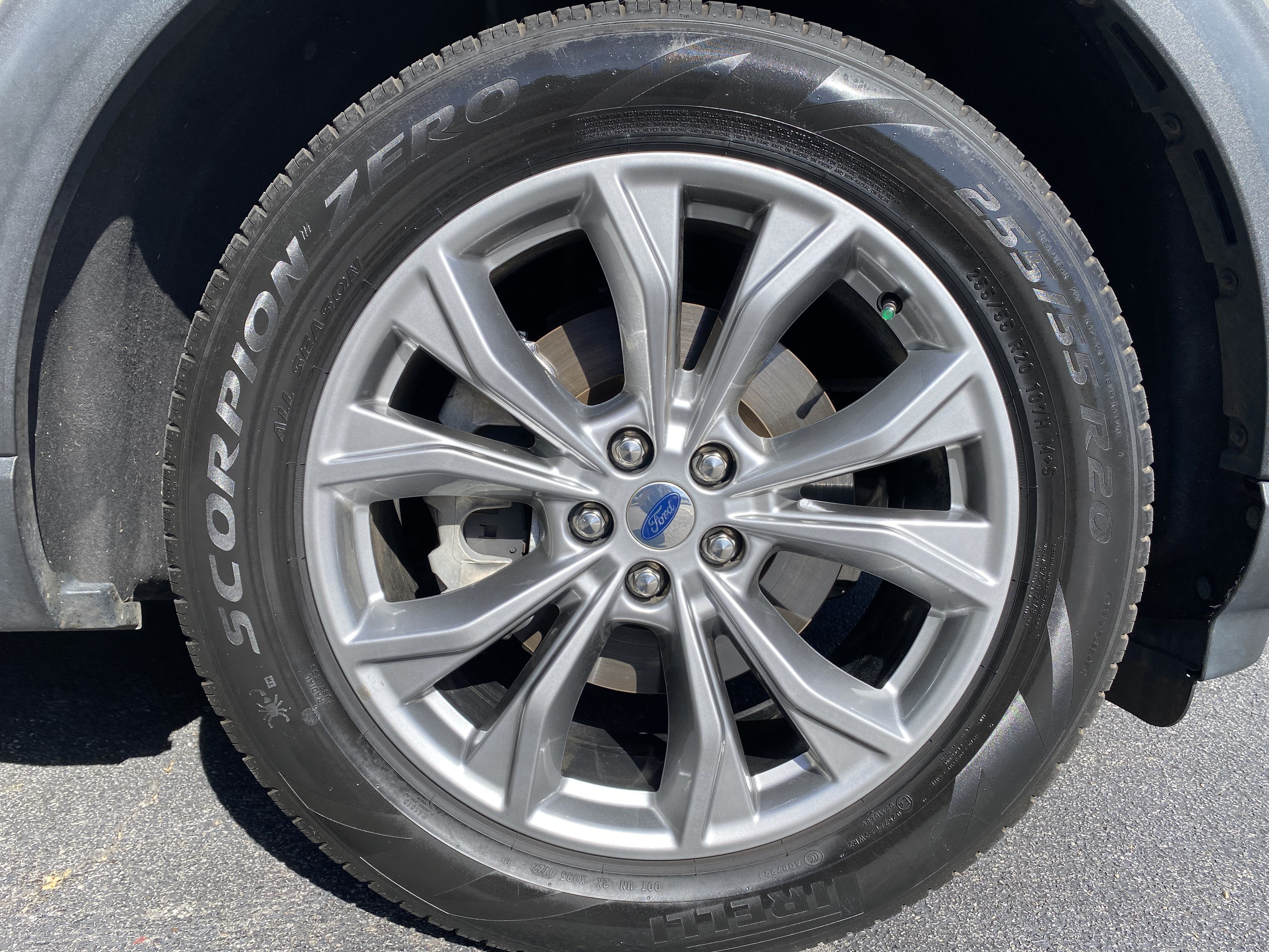 Used 2022 Ford Explorer Limited w/ Equipment Group 301A RWD image 13