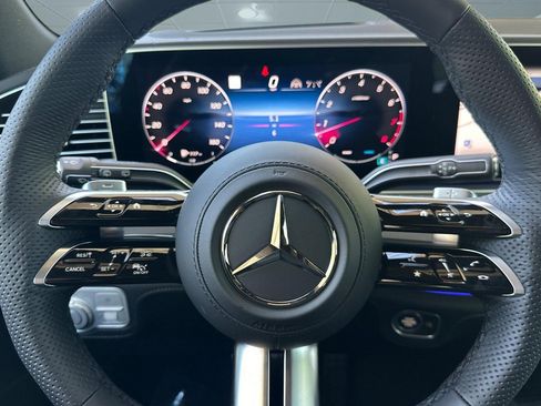 New 2026 Mercedes-Benz GLS 580 4MATIC image 17