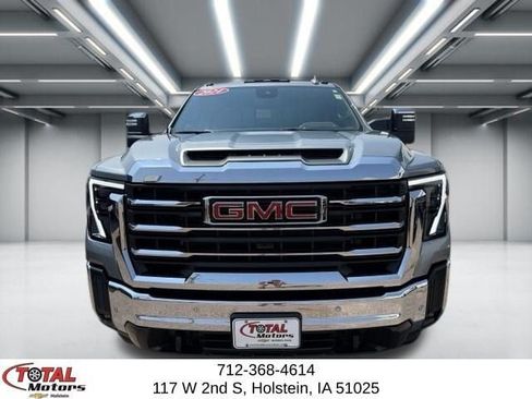Used 2024 GMC Sierra 2500 SLT AWD/4WD image 3