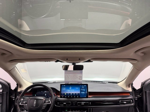 Used 2023 Lincoln Nautilus Reserve AWD/4WD image 31