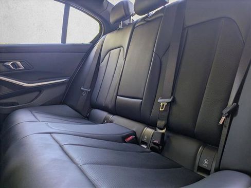 Used 2025 BMW 330i Sedan w/ M Sport Package image 17