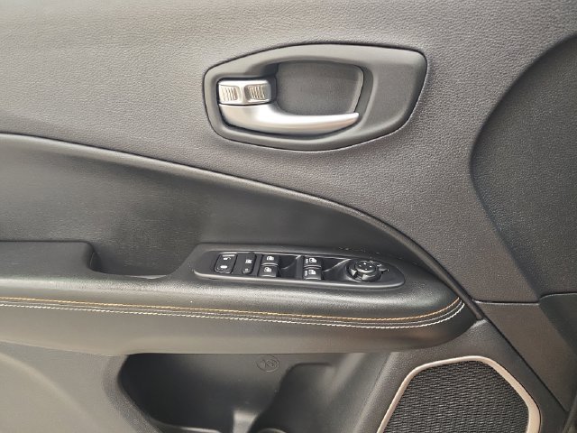 Used 2019 Jeep Compass Sport FWD image 32