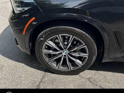 Used 2023 BMW X5 xDrive40i w/ M Sport Package AWD/4WD image 10