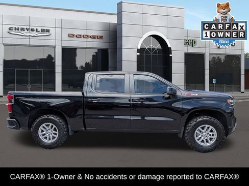 Used 2022 Chevrolet Silverado 1500 RST w/ Z71 Off-Road Package AWD/4WD image 2