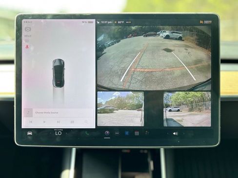 Used 2021 Tesla Model Y Long Range image 15