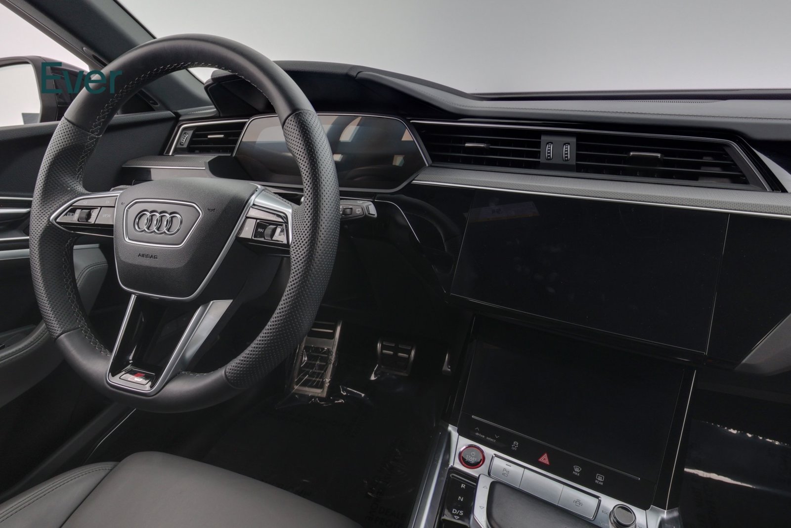 Used 2024 Audi SQ8 e-tron Premium Plus w/ Black Optic Package AWD/4WD image 25
