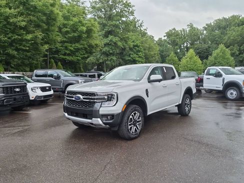 New 2026 Ford Ranger Lariat w/ FX4 Off-Road Package AWD/4WD image 2
