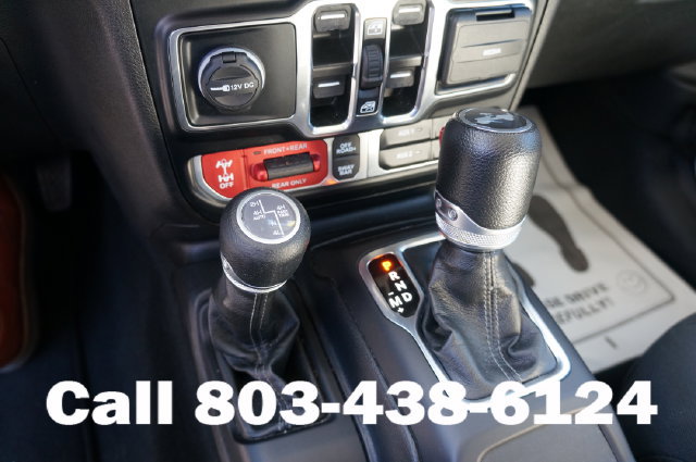 Used 2024 Jeep Wrangler Unlimited Rubicon 4xe AWD/4WD image 11