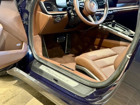 Used 2020 Porsche 911 Carrera 4S image 38