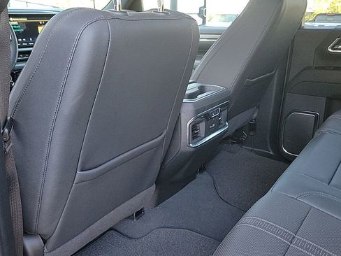 Used 2024 Chevrolet Silverado 2500 High Country w/ High Country Premium Package image 19