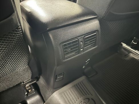 Used 2015 Toyota 4Runner SR5 AWD/4WD image 45