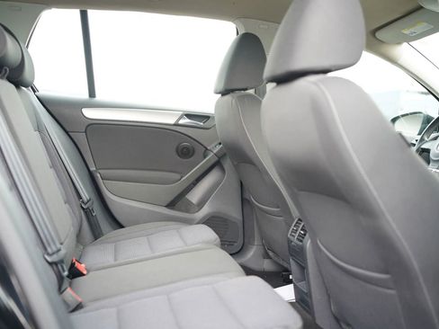 Used 2013 Volkswagen Golf 4-Door image 19