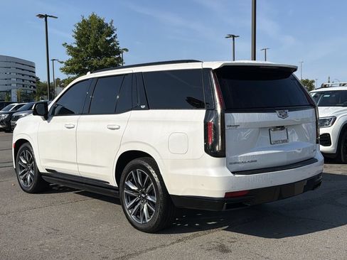 Used 2022 Cadillac Escalade Sport Platinum AWD/4WD image 3