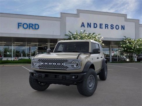 New 2025 Ford Bronco Badlands image 2