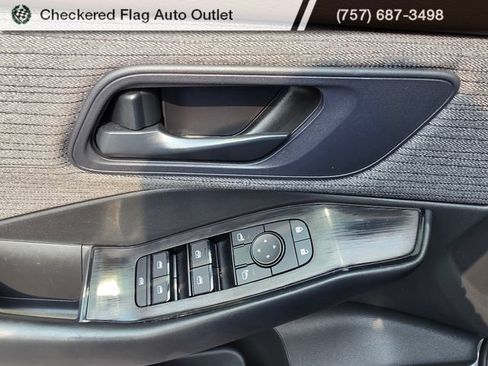 Used 2023 Nissan Rogue S FWD image 20