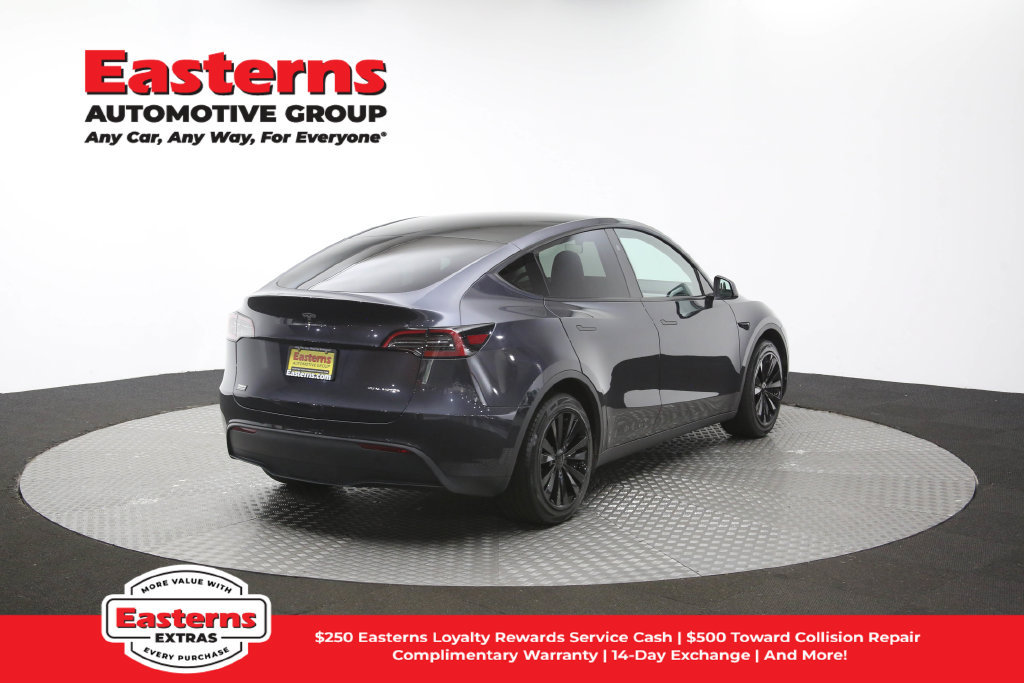 Used 2024 Tesla Model Y Long Range AWD/4WD image 37