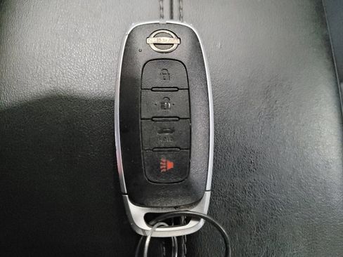 Used 2025 Nissan Sentra SV FWD image 32