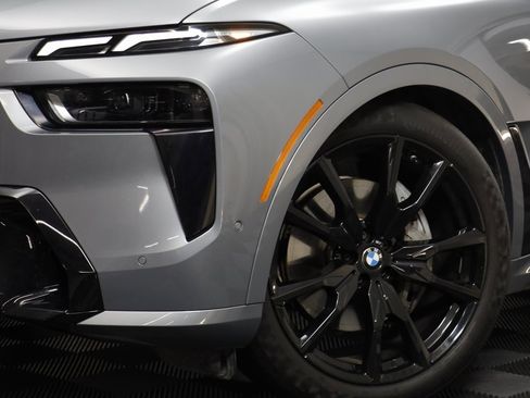 Certified 2024 BMW X7 xDrive40i w/ M Sport Package image 3