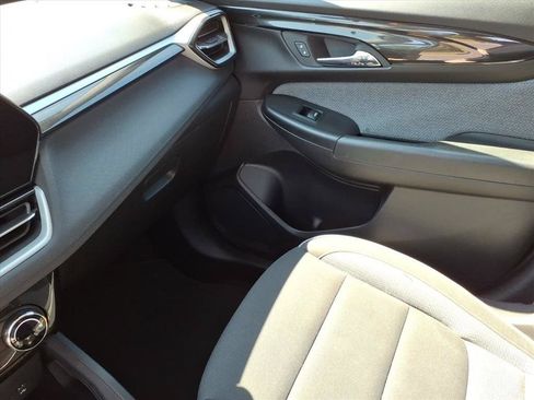 Used 2025 Chevrolet TrailBlazer LT FWD image 33