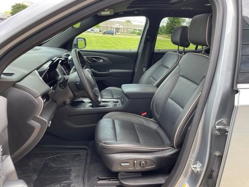 Used 2023 Chevrolet Traverse Premier w/ LPO, Floor Liner Package AWD/4WD image 8