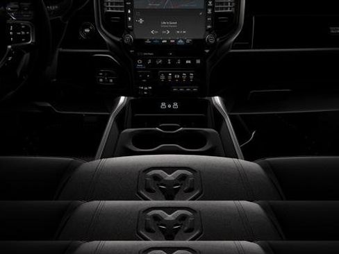 New 2026 RAM 3500 Laramie AWD/4WD image 29