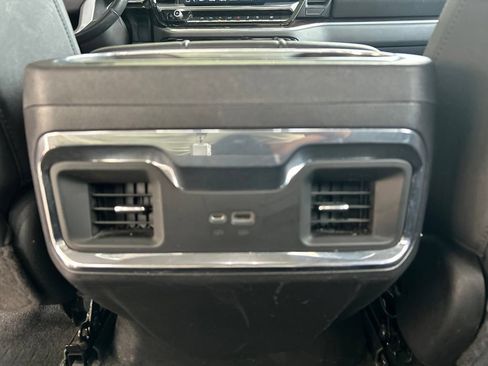 Used 2022 GMC Sierra 1500 Elevation w/ Elevation Premium Package AWD/4WD image 13