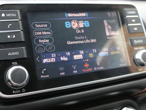 Used 2021 Nissan Versa SR FWD image 31