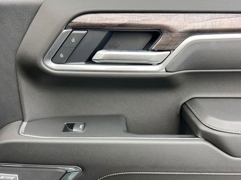 Certified 2025 Chevrolet Silverado 1500 LTZ image 23