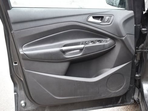 Used 2018 Ford Escape SE w/ Ford Safe & Smart Package FWD image 8