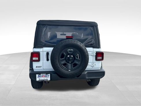 Used 2025 Jeep Wrangler Sport image 4