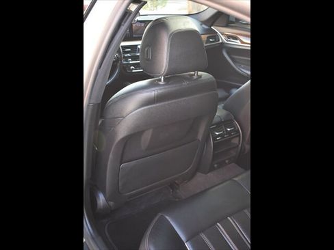 Used 2019 BMW 540i w/ Convenience Package RWD image 21