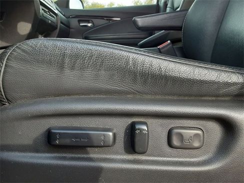 Used 2021 Honda Pilot Touring image 11