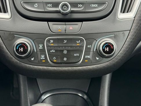 Used 2025 Chevrolet Malibu LT image 26