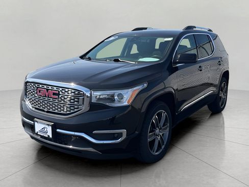 Used 2019 GMC Acadia Denali w/ Technology Package AWD/4WD image 3