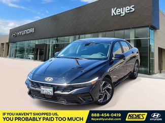 Used 2024 Hyundai Elantra SEL w/ Convenience Package FWD video 1
