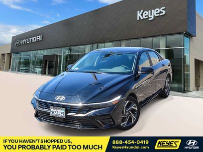 Used 2024 Hyundai Elantra SEL w/ Convenience Package