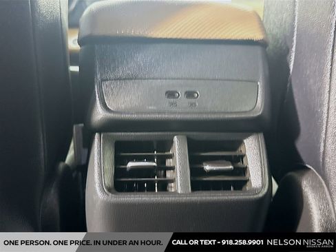 Used 2025 Chevrolet Equinox ACTIV w/ Safety and Technology Package FWD image 24