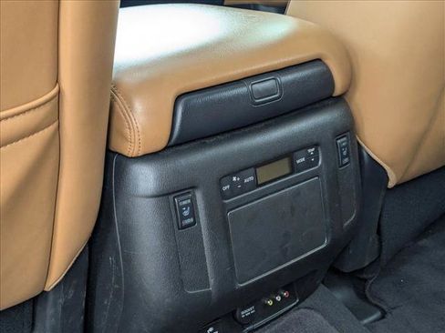 Used 2017 Nissan Armada Platinum w/ Interior Lighting Package image 18