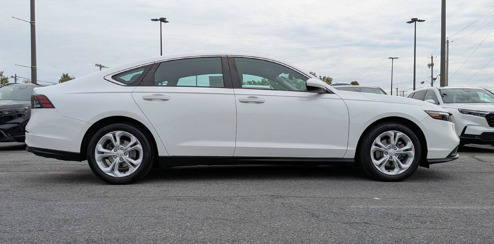Certified 2023 Honda Accord LX image 5