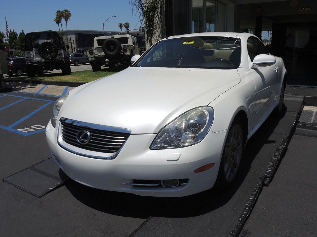 Used 2005 Lexus SC 430 Convertible w/ Preferred Accessory Pkg RWD image 2
