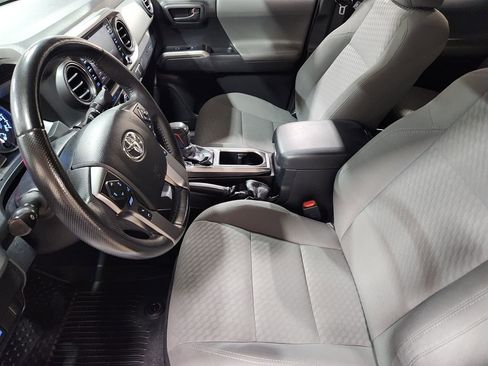 Used 2022 Toyota Tacoma SR5 RWD image 31