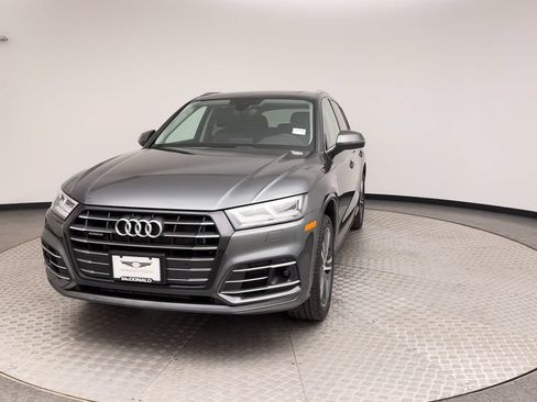 Used 2020 Audi Q5 e Premium Plus w/ Premium Plus Package AWD/4WD image 7