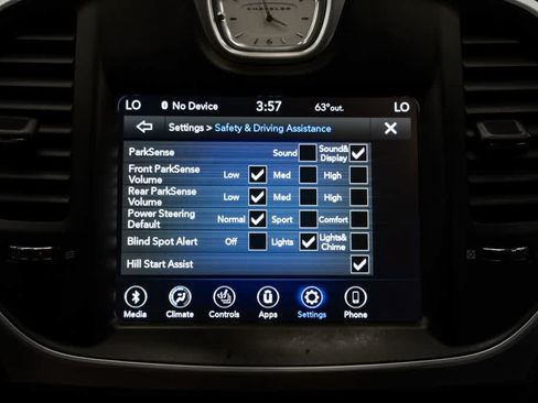 Used 2021 Chrysler 300 Touring L RWD image 18