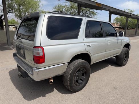 Used 2000 Toyota 4Runner SR5 image 13