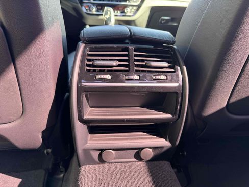 Used 2018 BMW 530i w/ Premium Package image 16