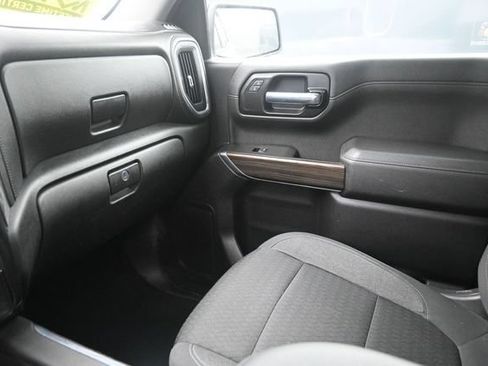 Used 2020 Chevrolet Silverado 1500 RST AWD/4WD image 31