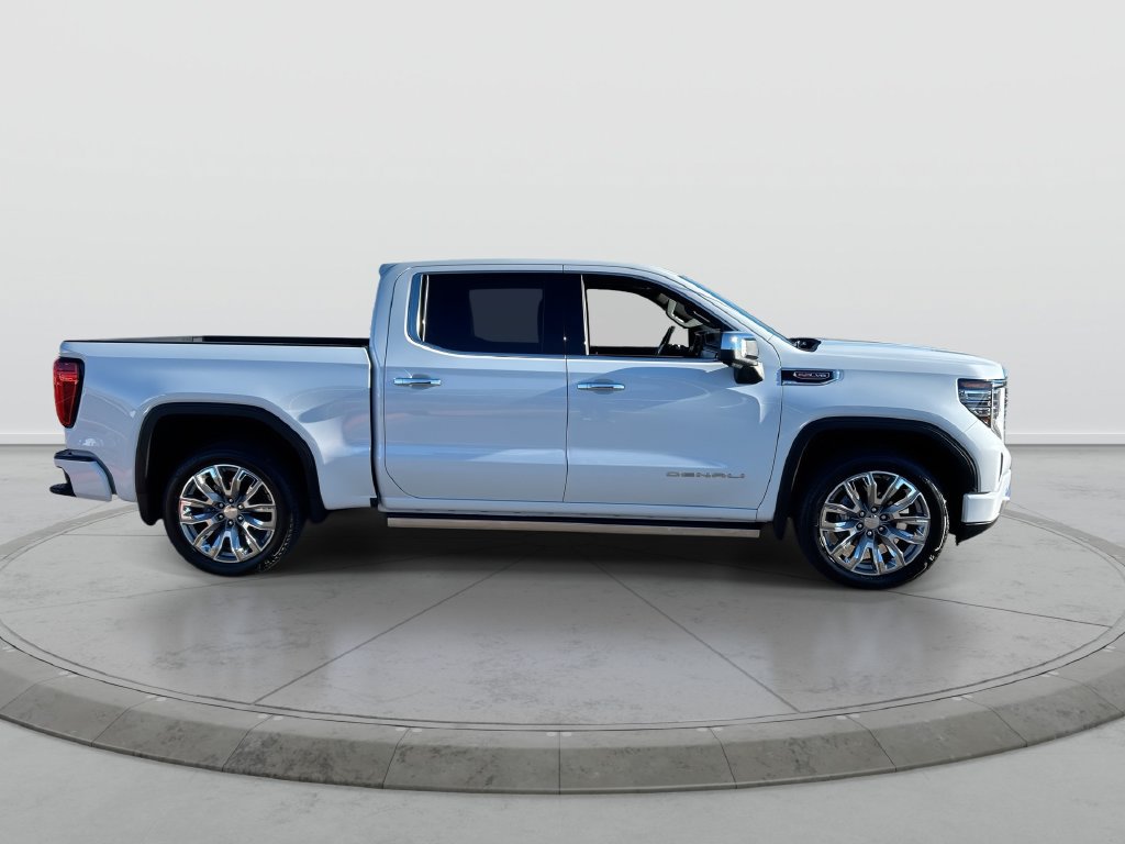 Used 2026 GMC Sierra 1500 Denali AWD/4WD image 9